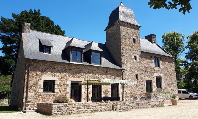 Lanvallay Bed & Breakfast | Petit Manoir Proche Dinan - Chambre d'hôtes