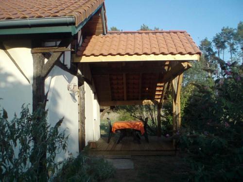 Herm House | Petit tachette