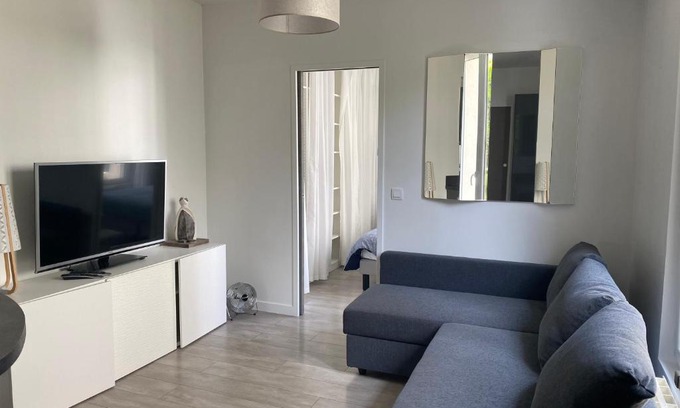 Joinville-le-Pont Apartment | Petite Maison avec jardin privée aux portes de Paris