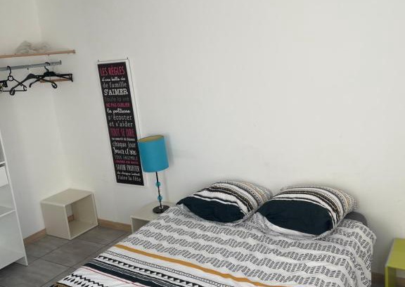 Bussy Apartment | Petite maison avec 2 chambres