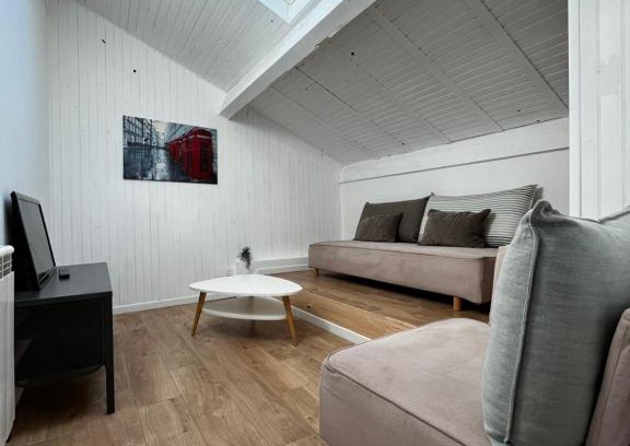 Saint Loup Apartment | Petite maison dans le beaujolais