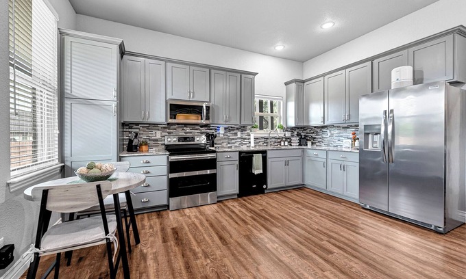 Bentonville - Fayetteville Cabin | Petite Natural State Retreat 1 Bedroom & 1 Bathroom Luxury Guest House