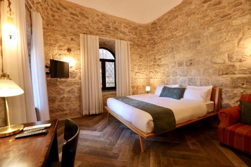 Old City Hotel | Petrakis Inn