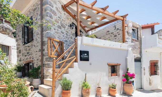 Mirthios House | Petrino House in Mirthios