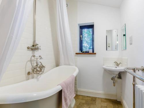 Wymondham House | Pettingalls Farm Cottage