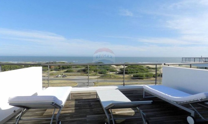 El Placer Apartment | PH Parada 31 de la Brava 1ª fila sobre el mar. nTerraza con vista al mar