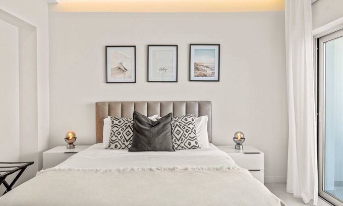 Historical Center Apartment | Phaedrus Living: Limassol Seaside Residences 04