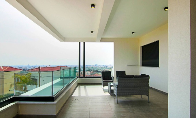 Agios Athanasios Apartment | Phaedrus Living: Sea View Anna Residence 201