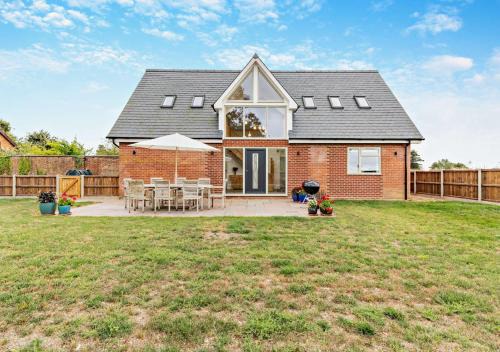 Eastgate House | Pheasant House - Cawston