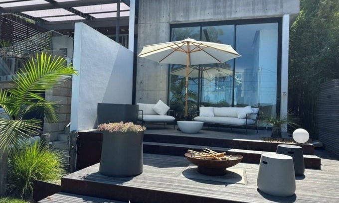 Phegans Bay House | Phegans Bay Waterfront Haven, perfect for two families and their furry friend.