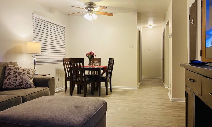 Primos Secane Apartment | Philadelphia Suburb Delco Charming 2 bedroom Apartment