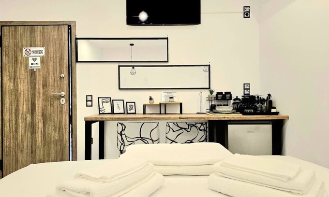 Himare Apartment | Philoxenia Guest Studio