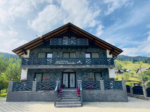 Cozanesti House | Piatra Codrilor