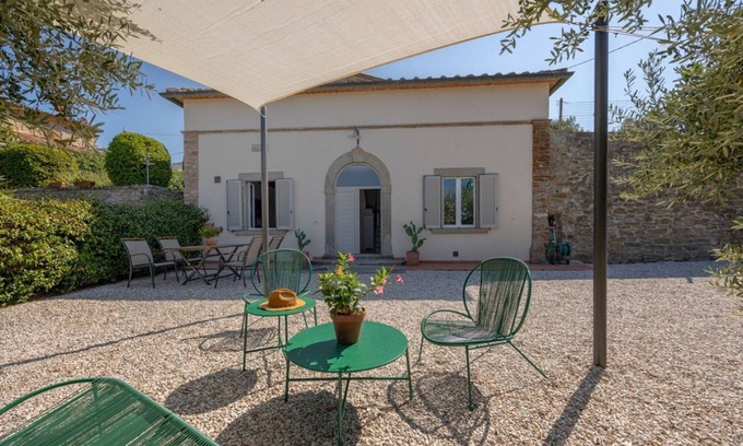 Camucia House | Piccola Fonte - come by car and you'll have everything at your fingertips
