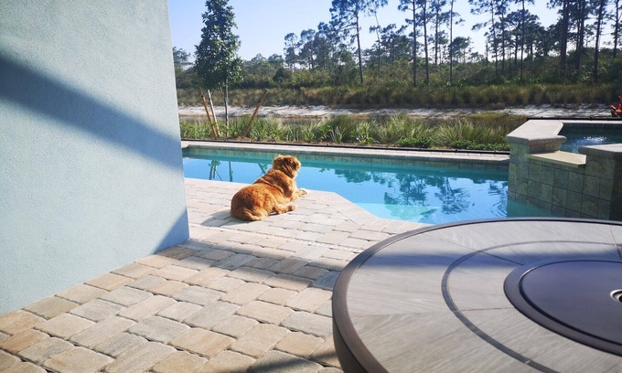 Naples House | Pickle ball retreat