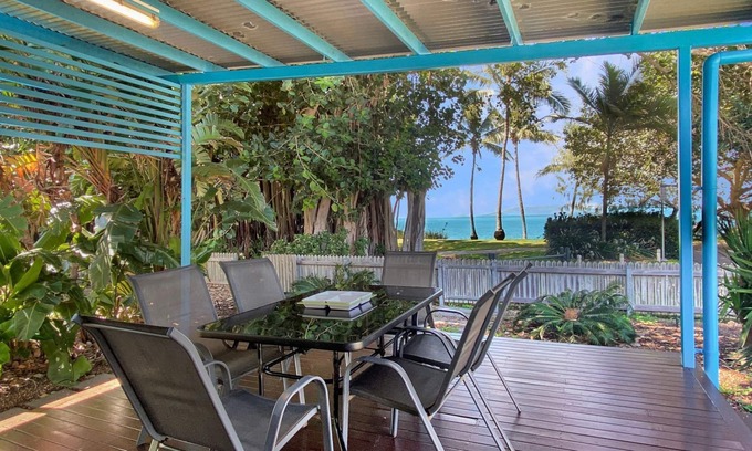 Picnic Bay House | Picnic Beach'scape, Picnic Bay