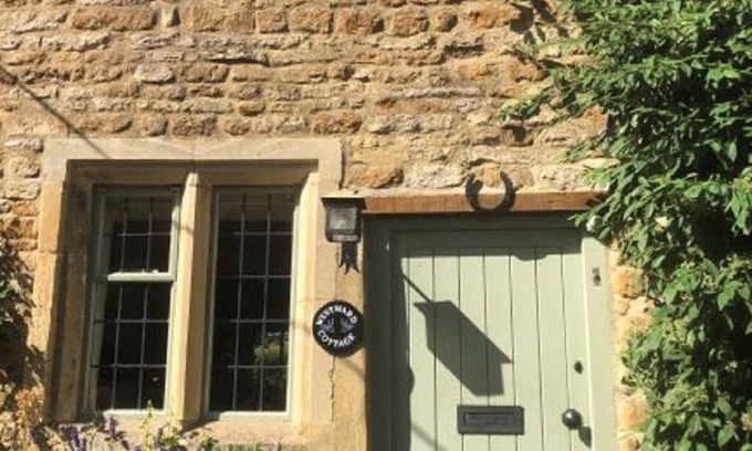 Kingham House | Picturesque: 17th century country house in Kingham