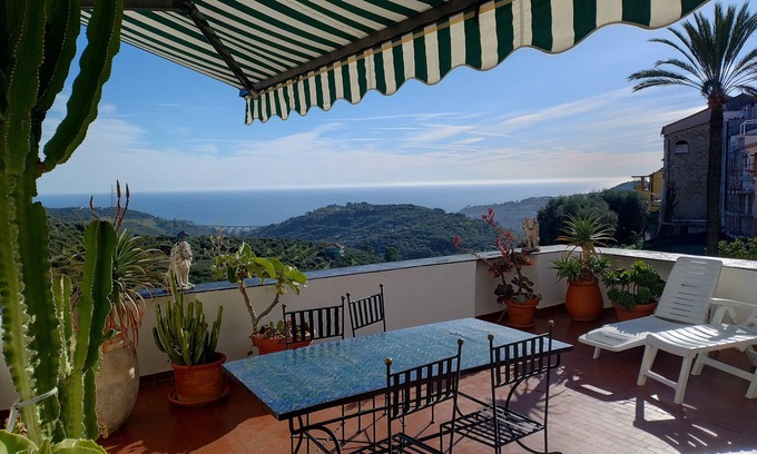 Civezza Apartment | Picturesque apartment in a medieval village perched at top a mountain ridge