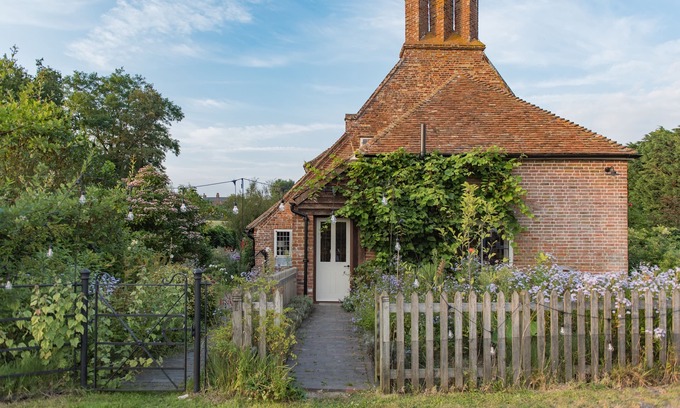 Ash Cottage | Picturesque cottage for two in the Kent countryside - Moat Farm Cottage