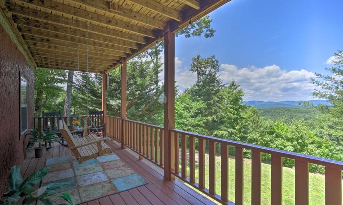 Murphy House | Picturesque Murphy Cabin with Fire Pit and Views!