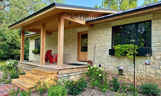 Manhattan Cottage | Picturesque Woodland Cottage in the Tallgrass Prairie