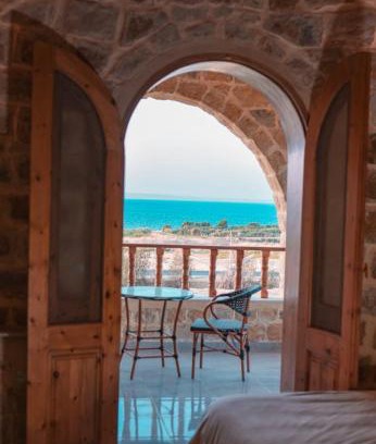 Tunis Village Bed & Breakfast | Pidgeon Lodge - Tunis Village
