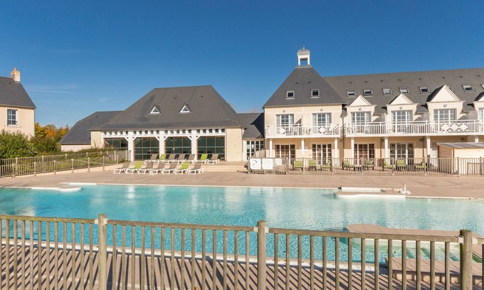 Port-en-Bessin-Huppain House | Pierre & Vacances Residence Le Green Beach