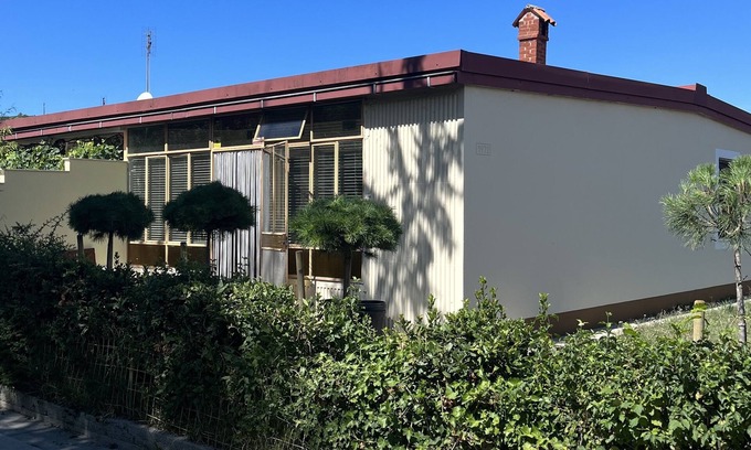 Koper House | Pine Tree Holiday House. 20 min walking distance from the beach.