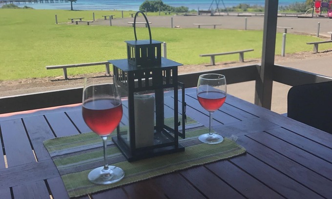 Emu Bay House | Pine View Holiday Rental -Emu Bay