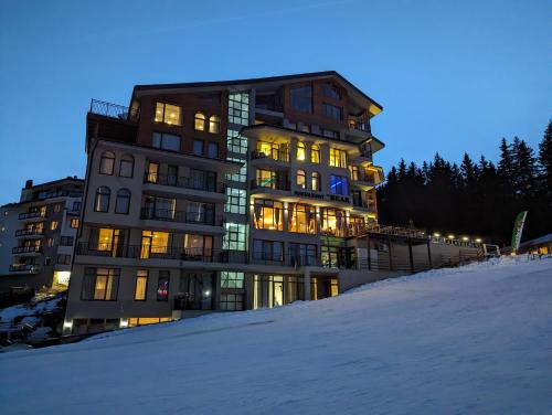 Pamporovo Apartment | Pine & Wine Bathtub Apartment
