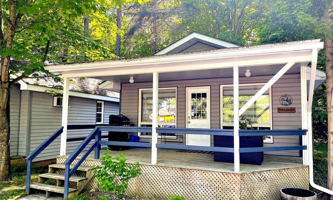 Washago Cottage | "pinehaven" Cottage