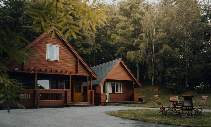 Bleddfa Cottage | Pines Pitch - Wooden Cabin Sleeping 6 guests, Pet Friendly