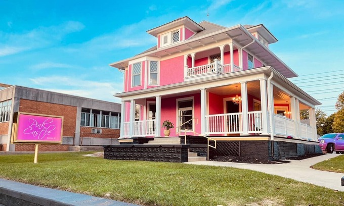 Seymour House | Pink Castle with YEAR ROUND heated spa pool