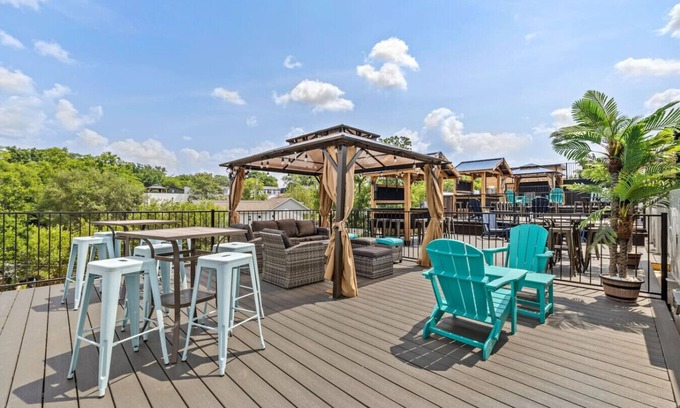 Talbot's Corner House | Pink-Themed 3BR, Sleeps 10, Perfect for Girls Trip