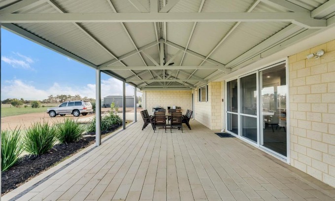 Ambergate House | Pinnacle Lodge - Family Friendly 4 bedroom home