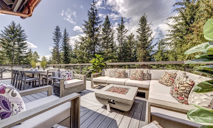 Upper Village House | Pinnacle Ridge 5 - Ski in Ski out, Private Hot Tub, Gas Fireplace