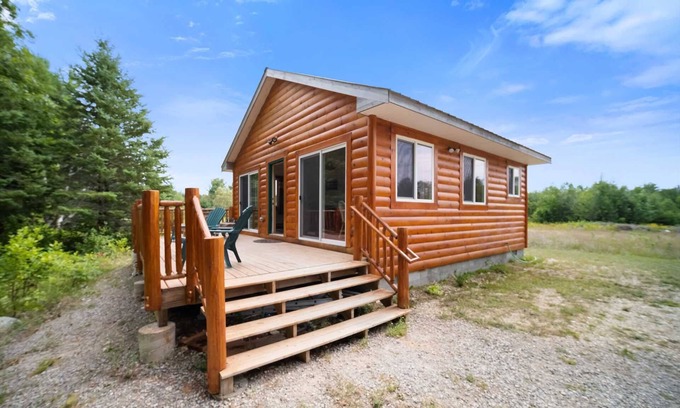 Carp Lake Cabin | Pintals Wilderness Cabin