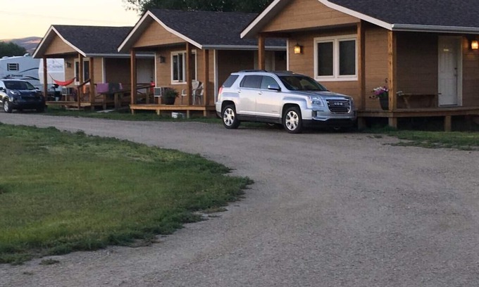 Silver Star Cabin | Pioneer Mountain Cabins - Cabin 3