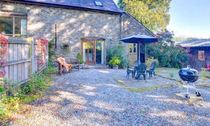 Llanwrda House | Pipistrelle in the beautiful Crugybar
