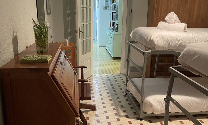 Camino de Ronda Apartment | Piso Amplio, Cómodo y Céntrico Para que Hagas Turismo a tu Ritmo