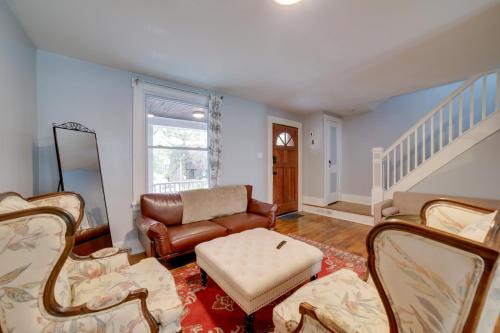 Wilkinsburg House | Pittsburgh Home Near Frick Park, 7 Mi to Dtwn