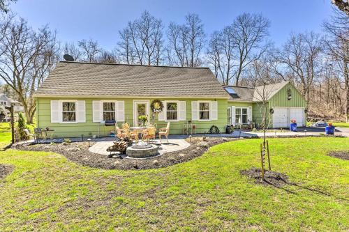 Pittsford Apartment | Pittsford Trolley Home - Near Erie Canal!