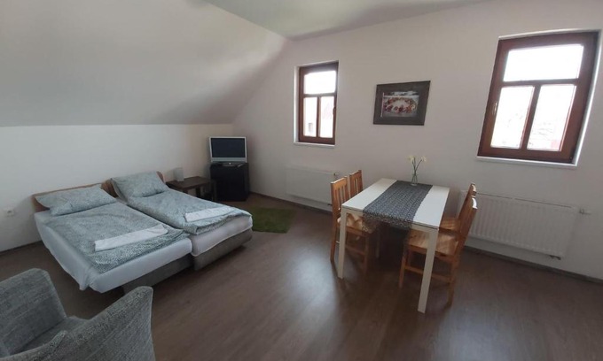 Lhota pod Libcany House | Pivní lednice