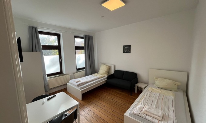 Neumuenster House | Plöner Straße 59 W2 - 2 bedrooms with parking space