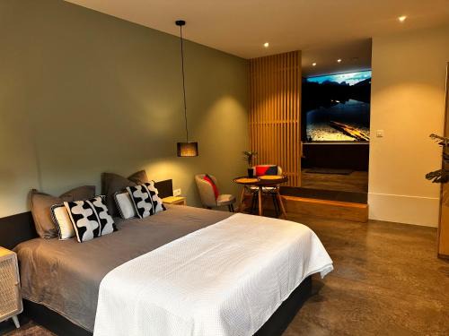 Lustin Bed & Breakfast | Plaisances, les plaisirs du bord de Meuse - Chambre d'hôtes avec baignoire spa