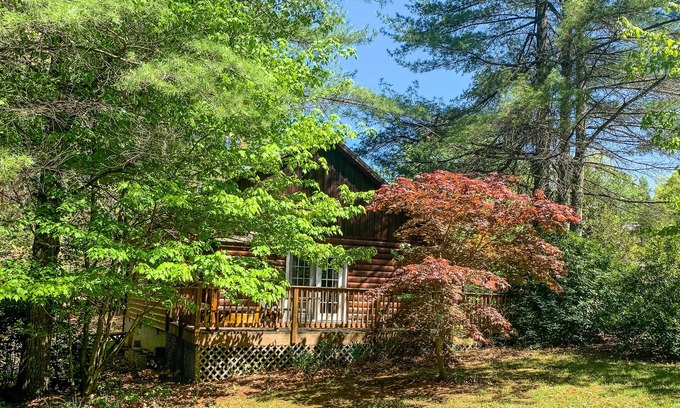 Jefferson Cabin | Plan a Late-Summer Cabin Escape @ Edelweiss