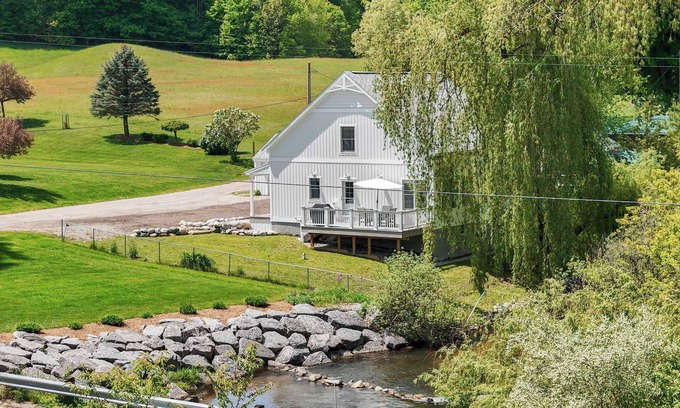 Honor House | Platte River Cottage - Great for Fishing! Dogs OK!