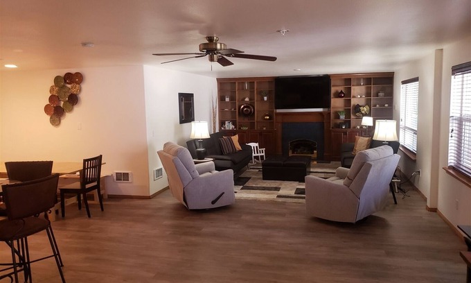 Ocean Shores House | Plax - In the heart of downtown