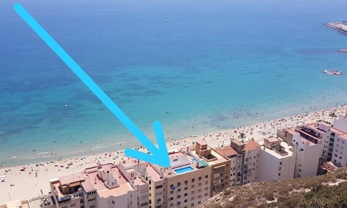 Raval Roig Apartment | PLAYA- CENTRICO APTO. C /POOL IN ROOFTOP - 1 DORM-A /A-WIFI