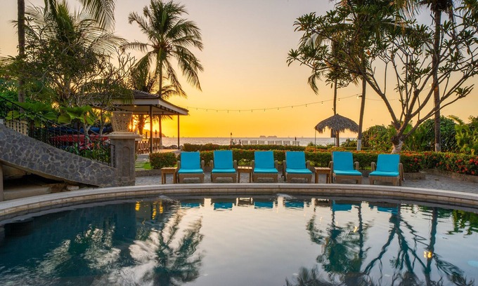Potrero Villa | Playa Potrero - impressive 9 BR beachfront villa: Casa Taj